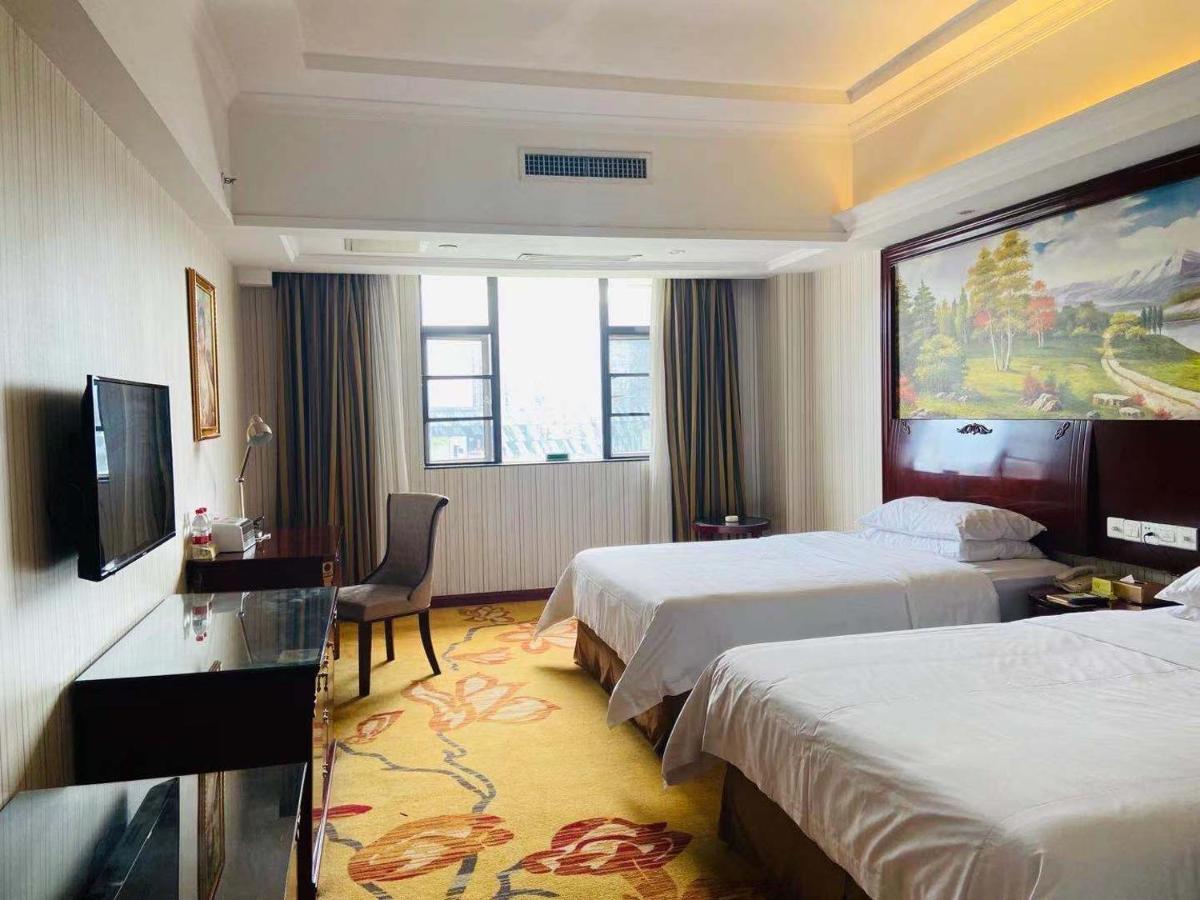 Vienna Hotel Foshan Nanhai City Square Bagian luar foto